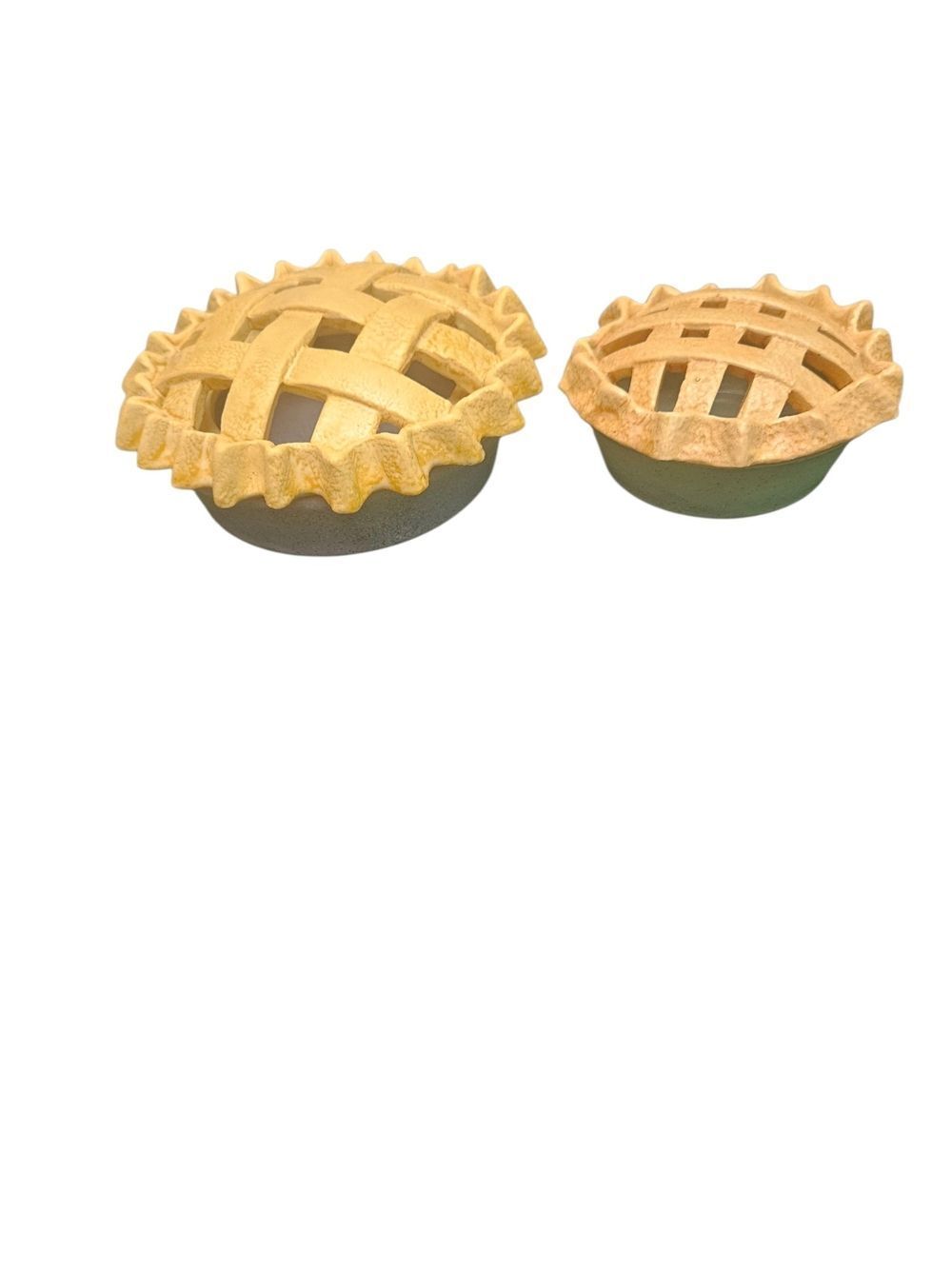 Vintage Ceramic Lattice Pie Dish Set of 2 (Large & Small) - Picture 4 of 6